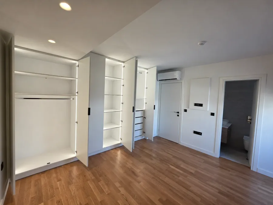 Gallery 4