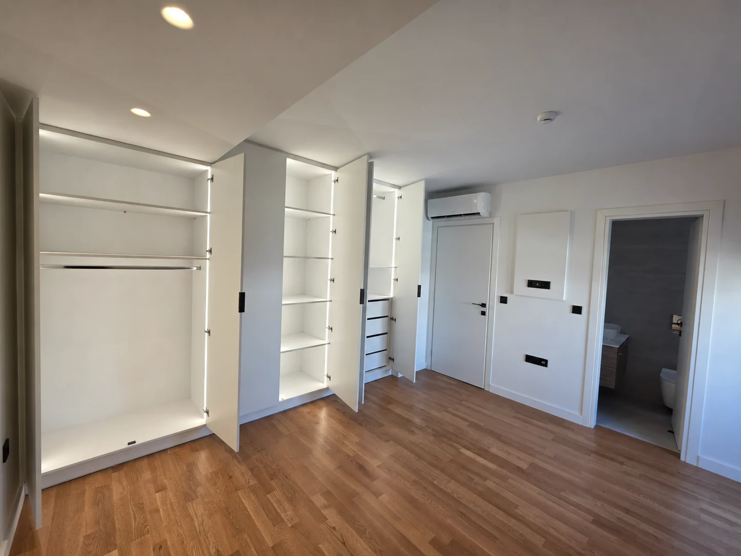Gallery 4